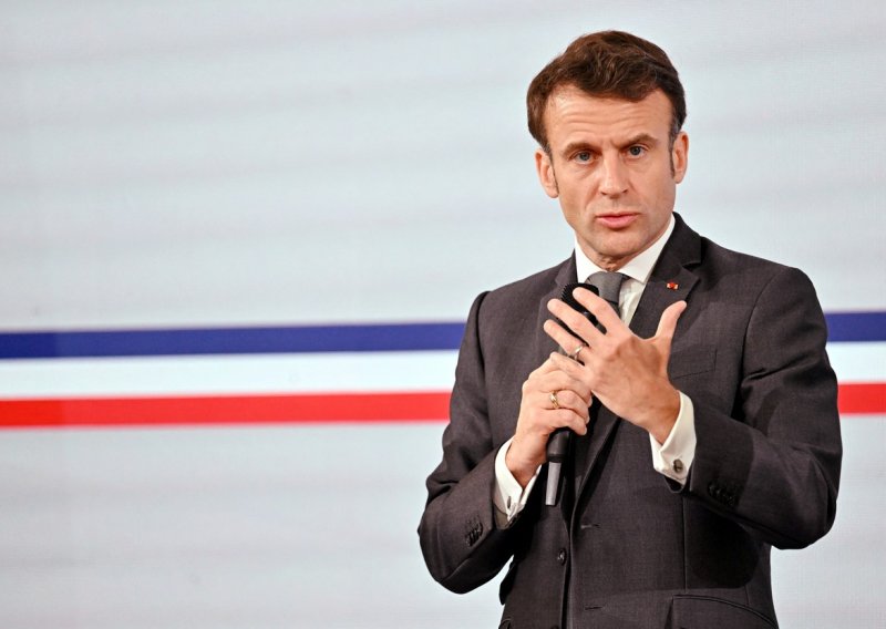 Macron: Želim ruski poraz, ali rat će završiti samo pregovorima