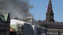 Pod kontrolom požar koji je zahvatio znameniti Børsen u Kopenhagenu