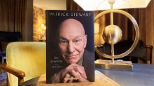 Memoari 'Do zvijezda' Patricka Stewarta u izdanju Školske knjige