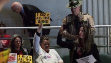 Tennessee usvojio zakon koji dopušta učiteljima oružje u školama