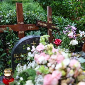 Na Mirogoju pokopana Gabi Novak uz Matiju, Arsena i svoju majku