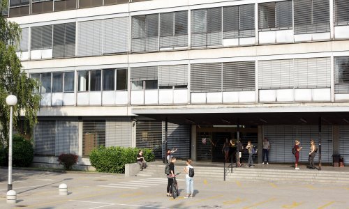 Plenum Filozofskog fakulteta poručio dekanu da povuče suspenziju troje studenata