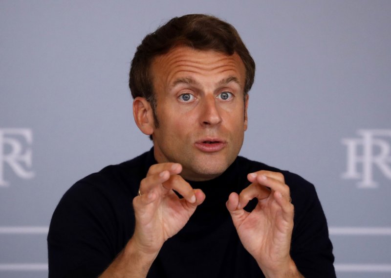 Macron upozorava protiv svakog 'vanjskog uplitanja' u Libanonu