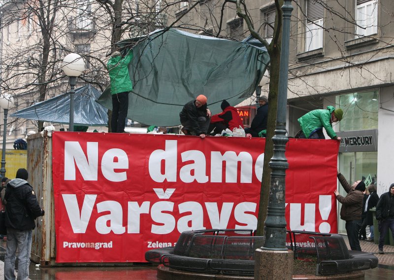 Živi zid za Varšavsku u akciji ispred USKOK-a