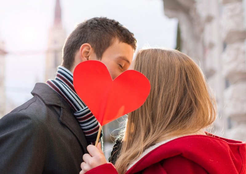 Gdje se poljubiti u Zagrebu? Pokazat će vam aplikacija