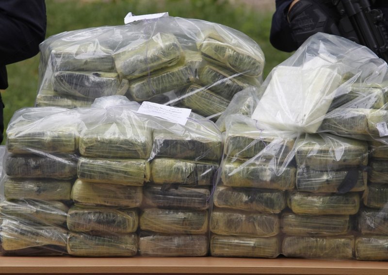 Dvojica Crnogoraca uhićena u Urugvaju zbog šverca 400 kg kokaina