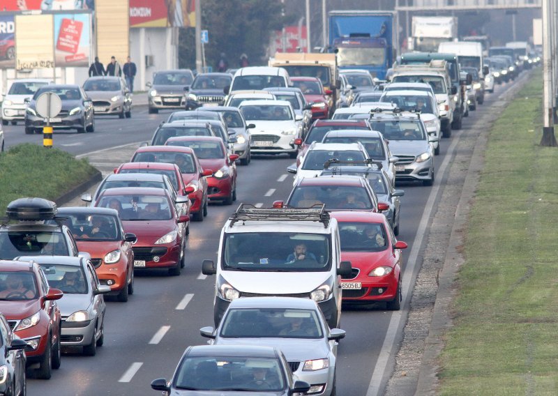 U Hrvatskoj lani registrirano više od 1.800.000 automobila