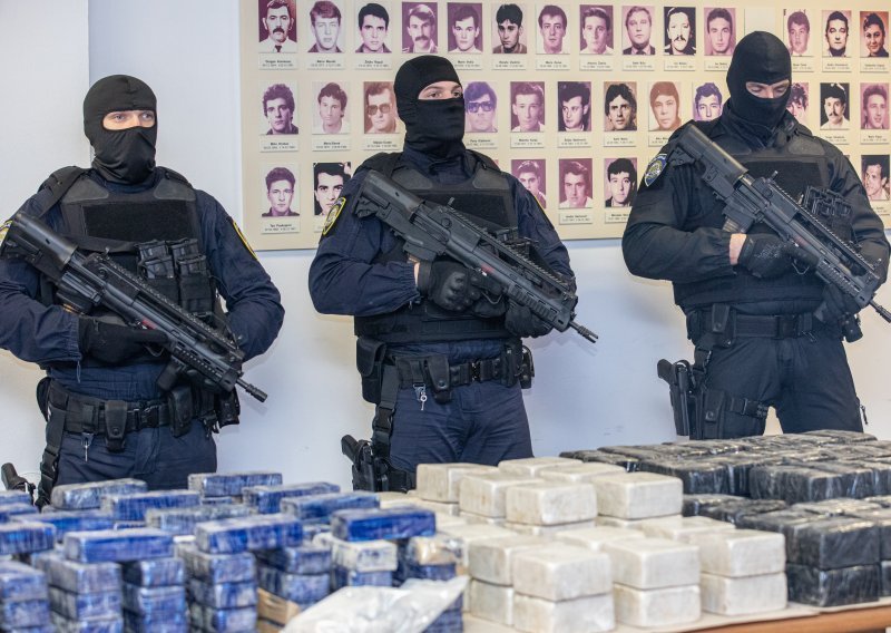 Trojcu zatvor zbog šverca kokaina u Pločama, carinik ostao i bez novog Volva