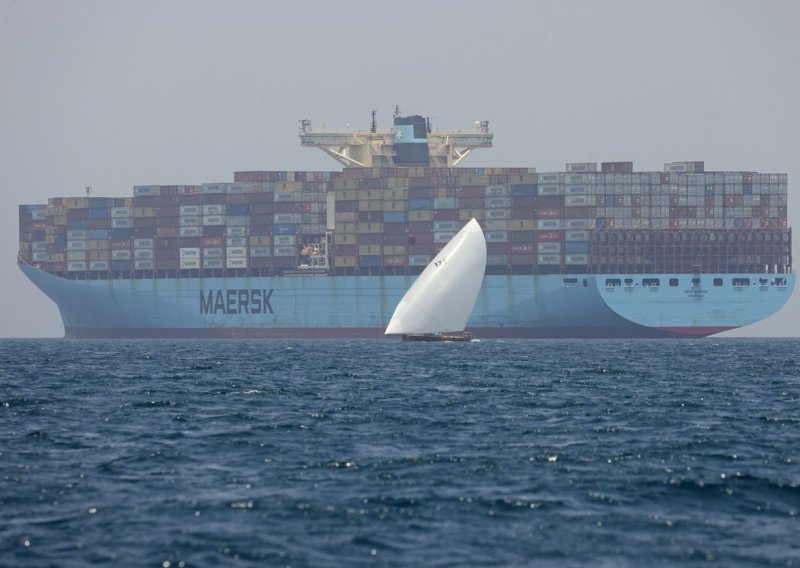 Maersk suspendirao prolazak kroz Crveno more za svoje brodove