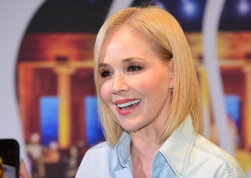 Jelena Rozga primorana otkazati koncert u Srbiji