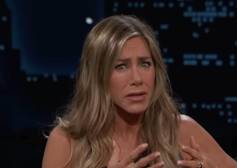 Život u kući iz snova postao je noćna mora: Jennifer Aniston bijesna na policiju
