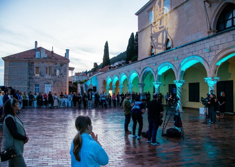 Otvorena izložba '80 godina Umjetničke galerije Dubrovnik', vremeplov kroz desetljeća