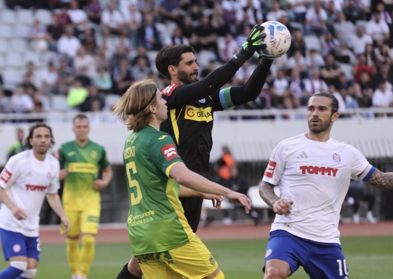 Ovo je dokaz da se sprema veliki transfer; pitanje je samo ide li u Hajduk ili u Grčku