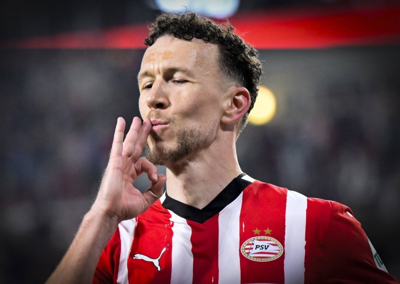 Pogledajte kako je PSV objavio da Ivan Perišić ostaje u klubu