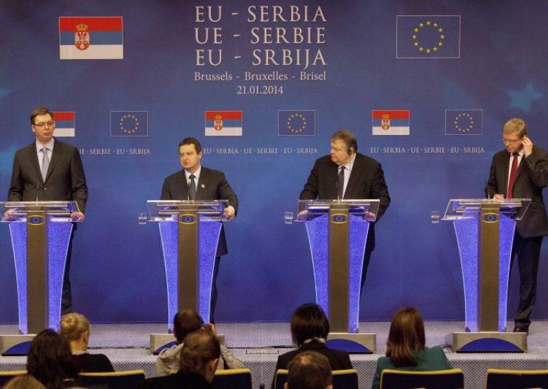Hod po mukama: Srbija do Bruxellesa