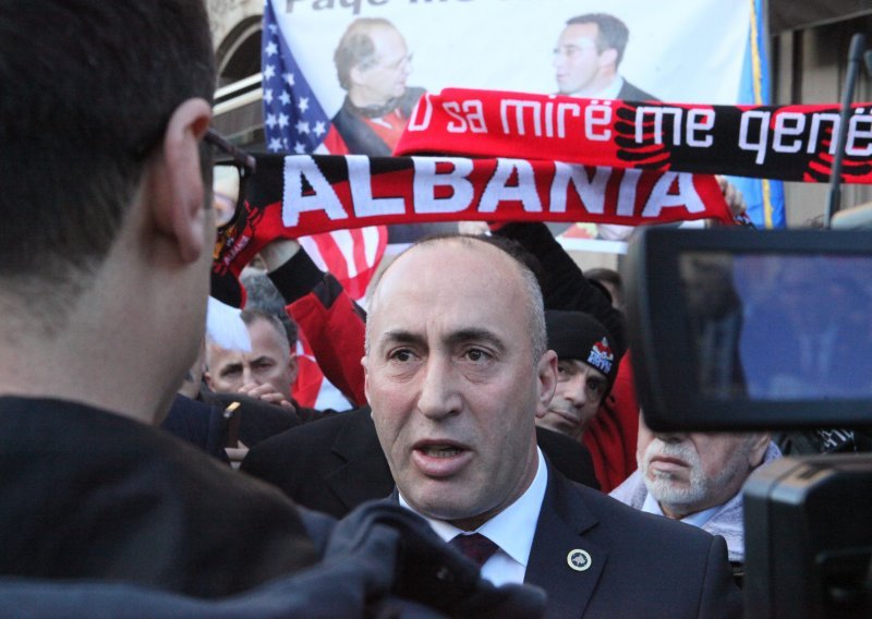 Beograd ne odustaje od Haradinaja, tjeralica ostaje na snazi
