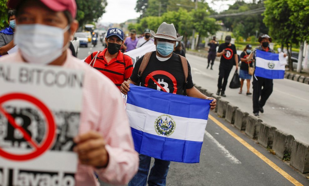 Unatoč tome što nemaju pristup klasičnom monetarnom tržištu, Salvadorci prosvjeduju protiv državnog mešetarenja kriptovalutama