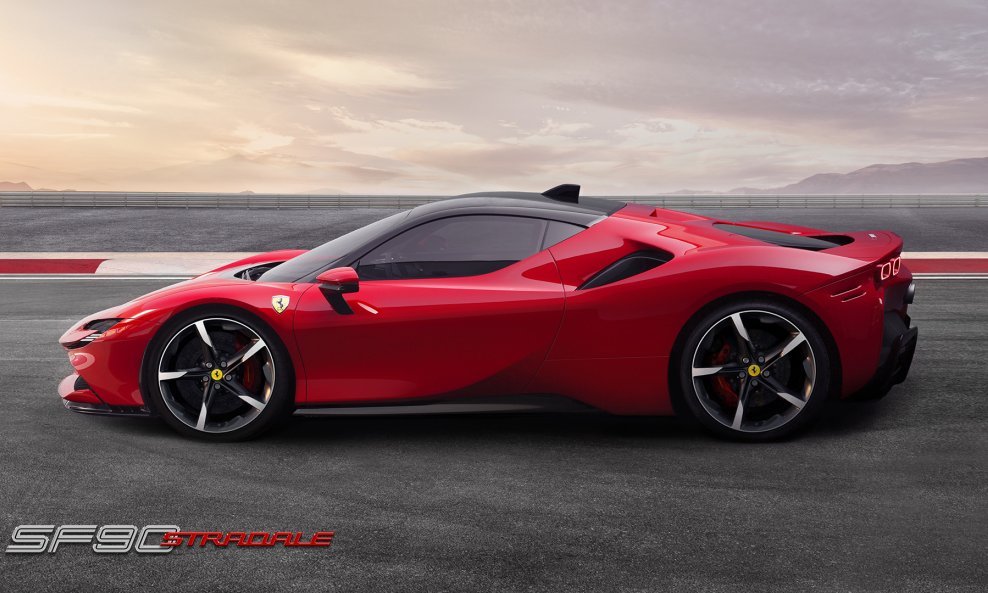 SF 90 Stradale je prvi hibridni automobil Ferrarija u serijskoj proizvodnji