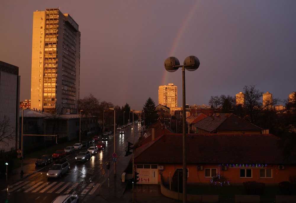 Fotopri A Divni Prizori Na Nebu Iznad Zagreba Grad Je Osvanuo Okupan