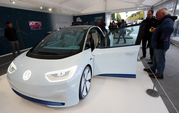 Električni automobili poput VW ID.3, koji uskoro izlazi na tržište, mogli bi zaustavili klimatske promjene u Europi