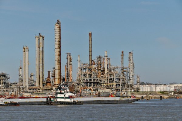 Rafinerija Chevrona na rijeci Mississippi u Louisiani najveća je američka rafinerija