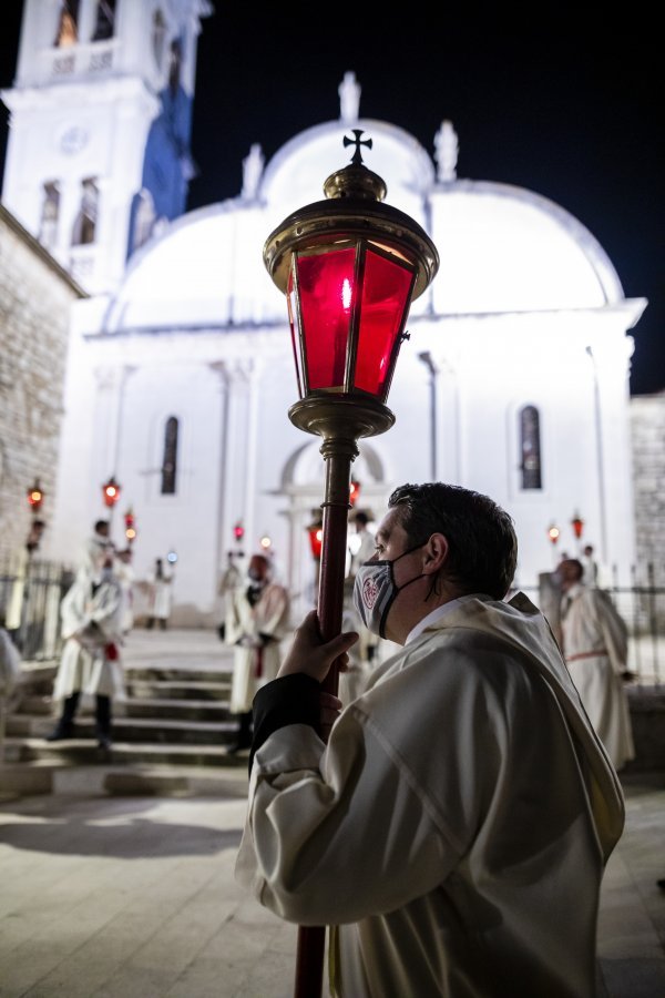 Foto Video Pogledajte Kako Je Ove Godine Izgledala Procesija Za