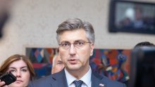 Plenković o potpisima za smjenu Divjak: Vidjet ćemo sutra