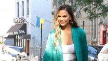 Uživaju u šetnji: Chrissy Teigen ne skida osmijeh s lica u društvu preslatke Lune