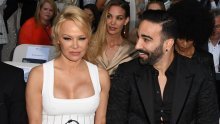 Pamela Anderson javno optužila dečka da je vara