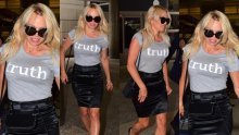 Pamela Anderson privlačila poglede u minici i pripijenoj majici sa znakovitom porukom