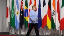 Merkel želi razgovarati s Johnsonom o Brexitu