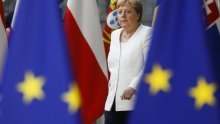 Merkel: Na čelo Europske komisije došla je predana Europljanka