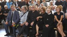 Obitelj i prijatelji oprostili se od Dorice Nikolić na Mirogoju