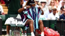 Serena Williams za vrijeme meča čitala nešto s papirića; novinarima objasnila što je to zaista bilo