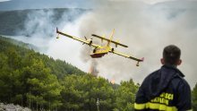 Ponovo se razbuktao požar kod Šibenika koji je jučer stavljen pod kontrolu