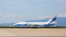 Ruska grdosija Antonov 124-100 na zagrebačkoj pisti