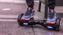 Hoverboard: O čemu se radi, koliko košta i trebate li ga uopće kupovati?