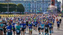 Runs with Twins omogućuje rekreativcima da trče u St. Petersburgu