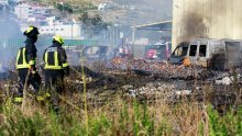 [FOTO/VIDEO] Veliki požar u Splitu: Izgorjelo osam kombija i jedan osobni automobil