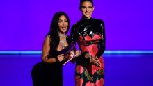 Najneugodniji trenutak Emmyja: Kada su sestre Kardashian-Jenner ovo izrekle, publika je jednostavno prasnula u smijeh