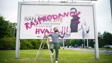 Ivan Šarić na svoj je način obilježio jumbo plakate da je rasprodao najveći stand up show u Hrvatskoj