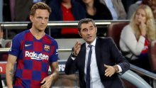 Navijači Barcelone pokazali što misle o Rakitiću: Ernesto Valverde ostao u šoku kada ga je uvodio u igru