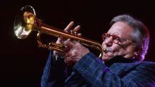 Lisinskim odzvanjali zvuci jazza: Zagrepčane rasplesao legendarni kubanski trubač Arturo Sandoval