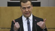 Medvedev: Na pragu smo novog Hladnog rata