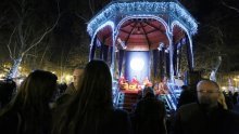 Strani turisti pohrlili na Advent u Zagrebu