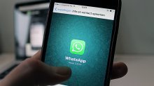 Ne, WhatsApp ne mijenja boju u ružičastu - riječ je o virusu