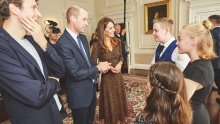 Kraljica profinjenosti i elegancije: Kate Middleton sve je oduševila u haljini efektnog printa