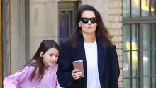 Katie Holmes progovorila o kćerki Suri: 'Na neki smo način odrasle zajedno'