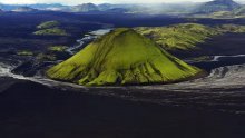 Islandski vulkan prekriven mahovinom izgleda fantastično