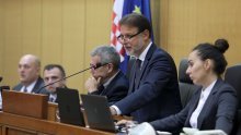 Vladin predstavnik odbio sve oporbene amandmane na prijedlog zakona o blagdanima